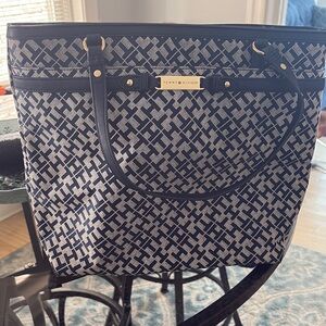 Tommy Hilfiger Black and White Geometric Tote